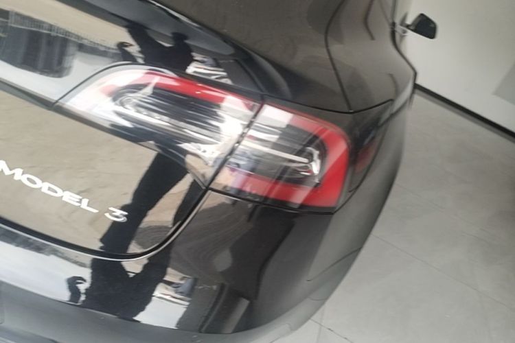 Tesla Model 3 2022 car image #8