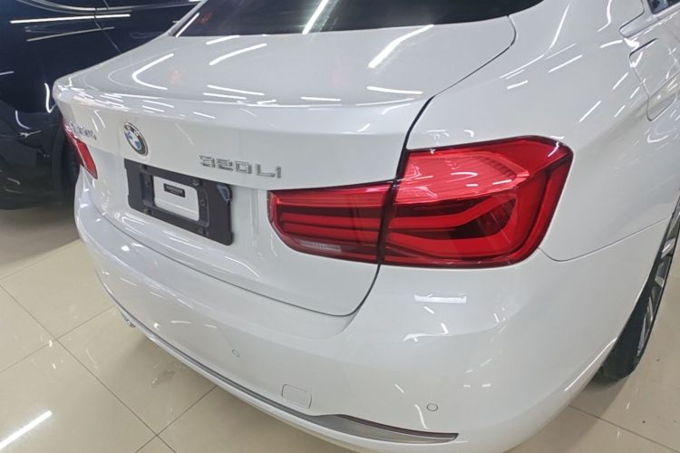 BMW 3 Series 2019 #8 BMW 3 Series 2019 car image #8