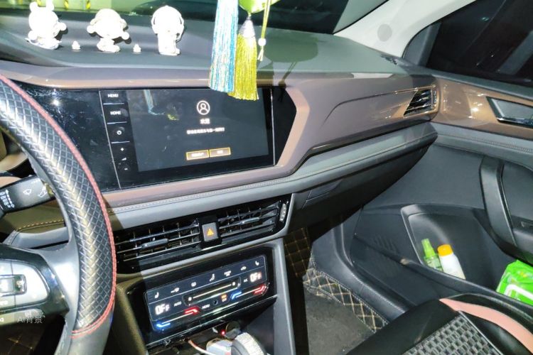 Volkswagen Tharu 2022 car image #15