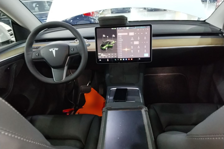 Tesla Model Y 2022 #10 Tesla Model Y 2022 car image #10