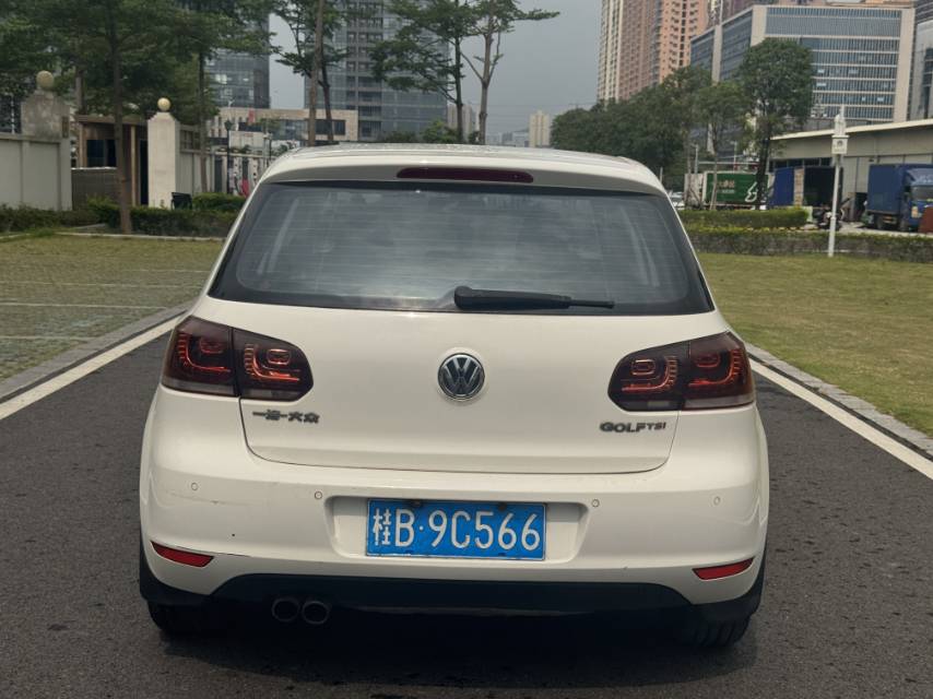 Volkswagen Golf 2013 car image #10