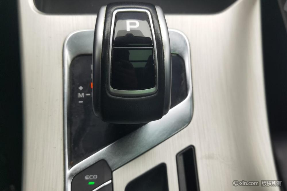 GEELY Coolray 2019 car image #15
