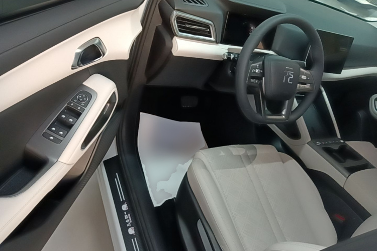 BYD YuanUP 2025 #12 BYD YuanUP 2025 صورة سيارة #12