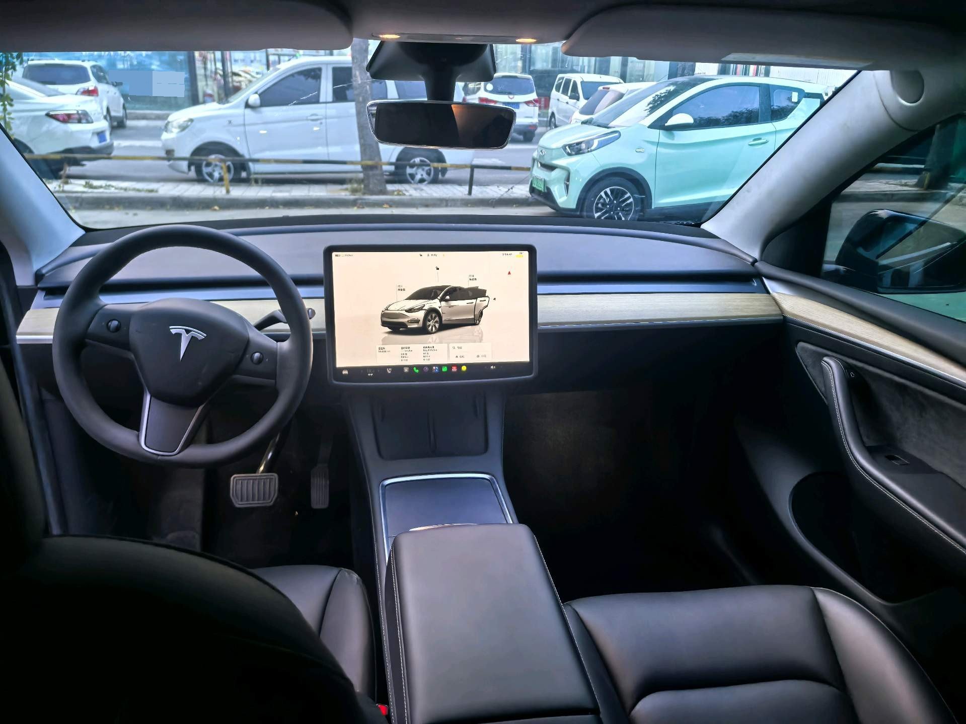 Tesla Model Y 2022 car image #9
