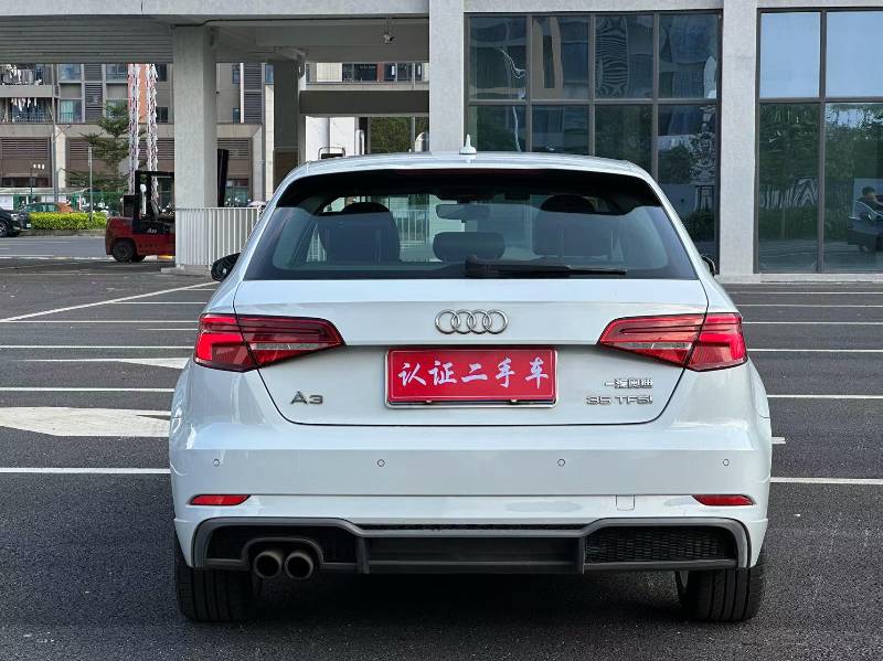 Audi A3 2018 car image #5