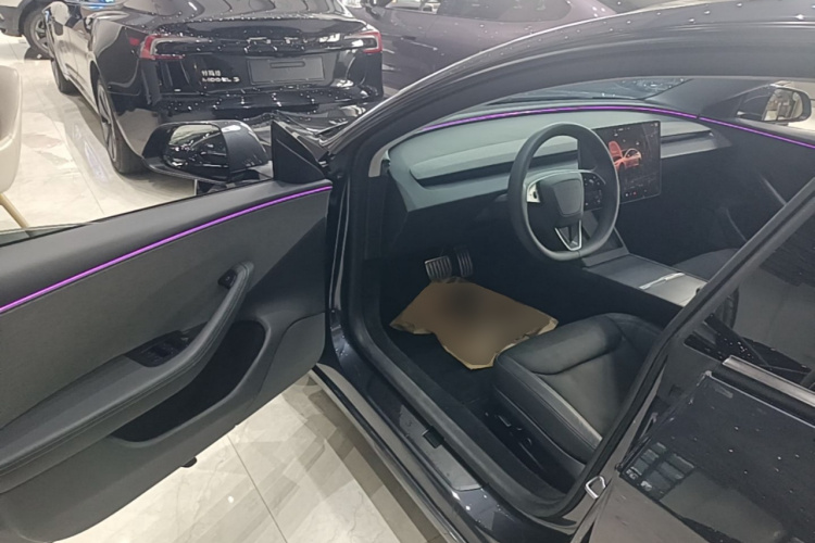 Tesla Model 3 2025 #16 Tesla Model 3 2025 car image #16