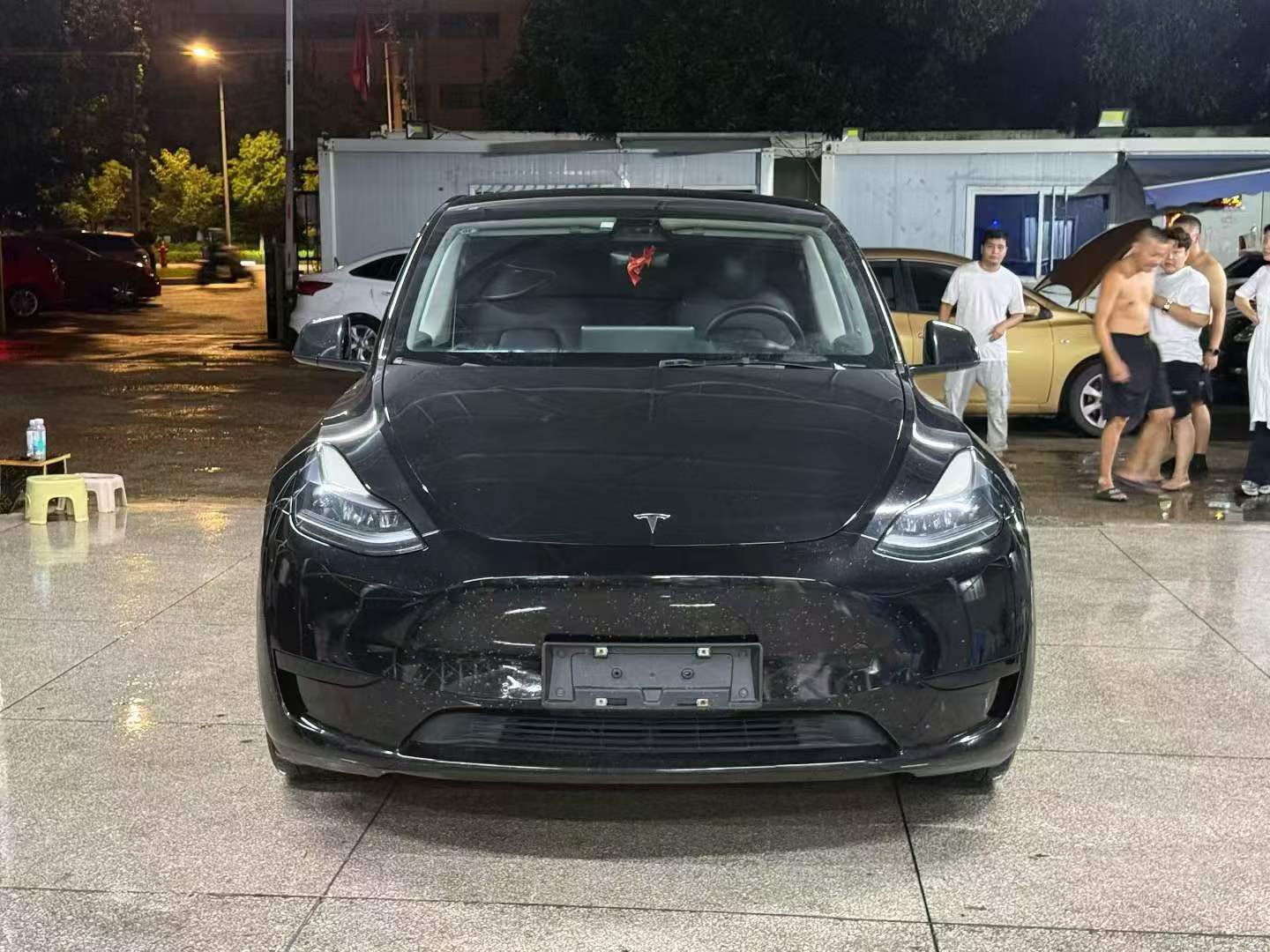 Tesla Model Y 2022 car image #2