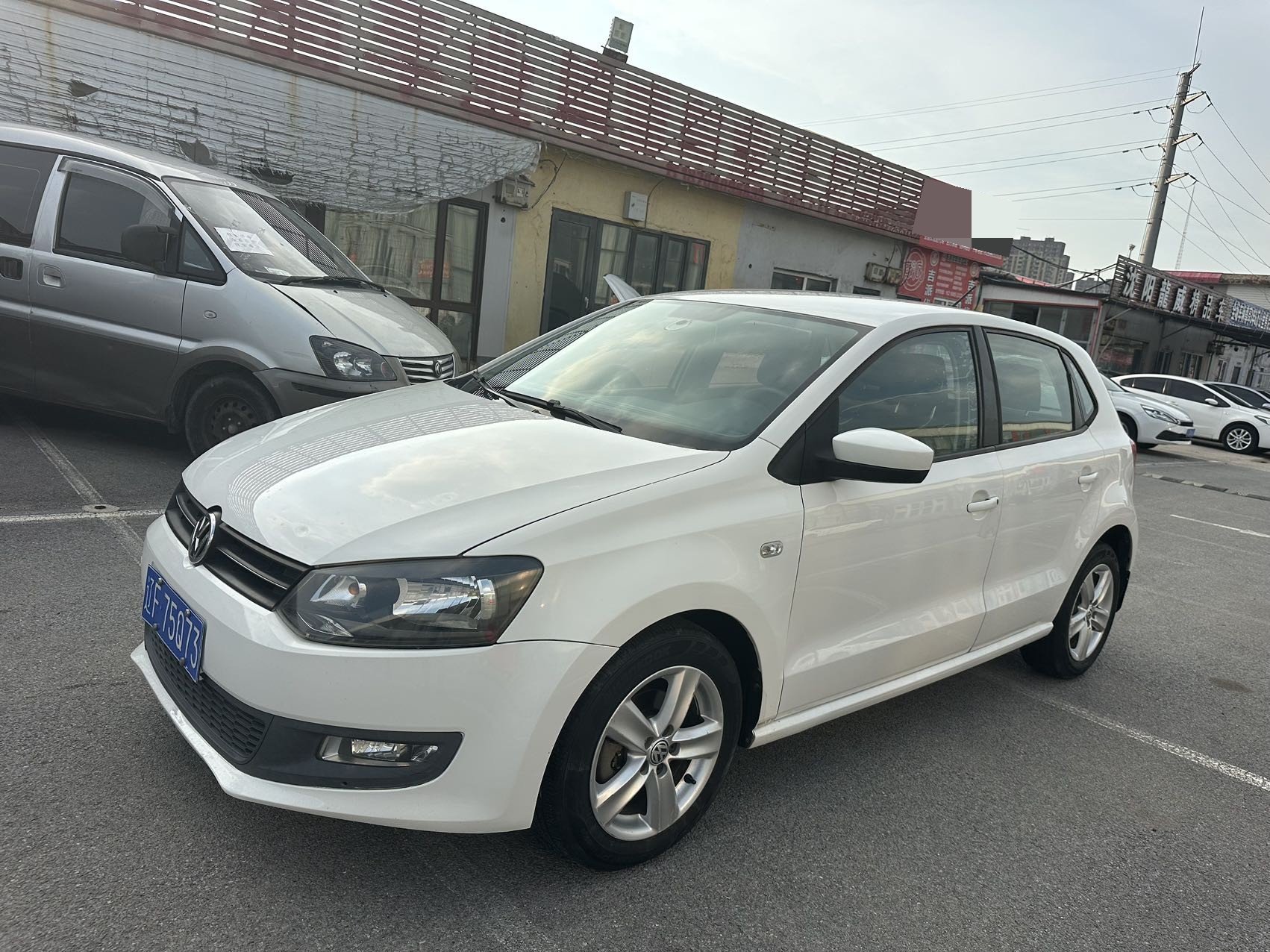 Volkswagen Polo 2011 Volkswagen Polo 2011 car image