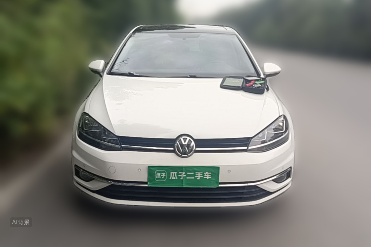 Volkswagen Golf 2018 car image #3