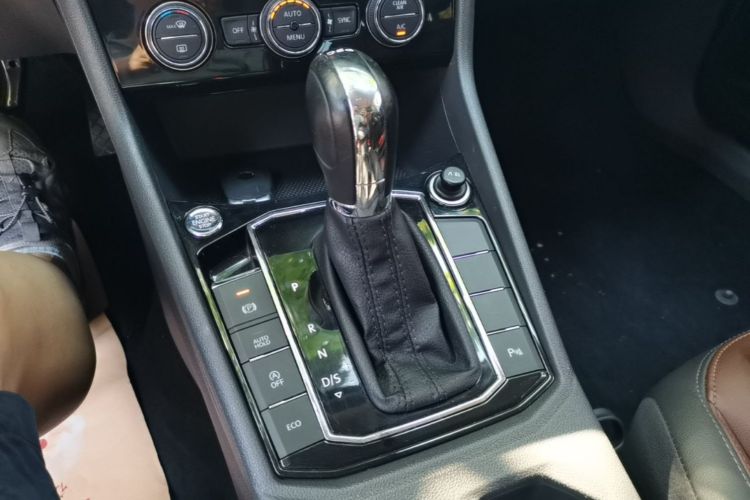 Volkswagen Lavida 2019 immagine di auto #14