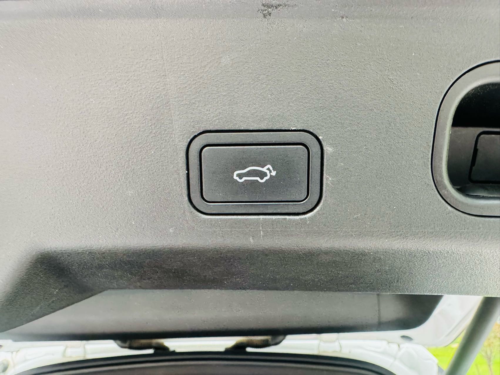 GEELY Boyue L 2025 car image #14