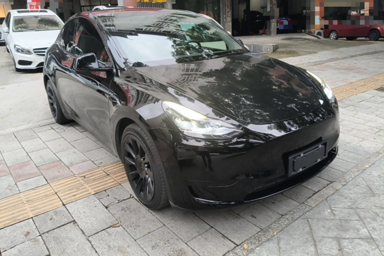 Tesla Model Y 2022 car image #4