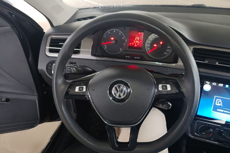 Volkswagen Santana 2019 car image #11