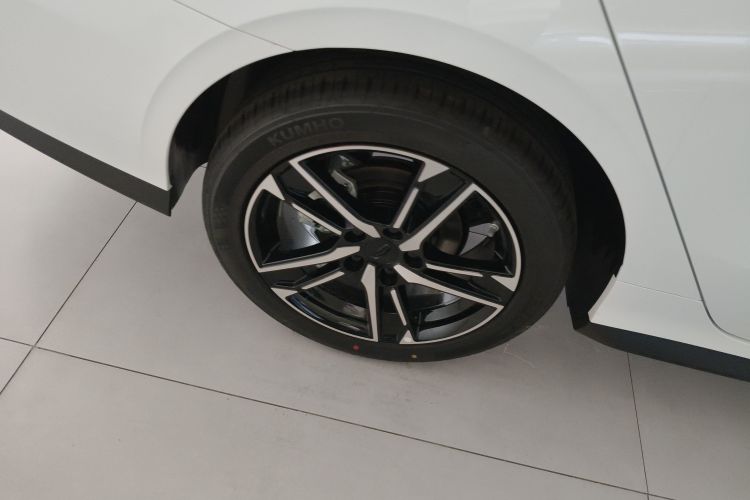 GEELY Binray 2026 #10 GEELY Binray 2026 car image #10