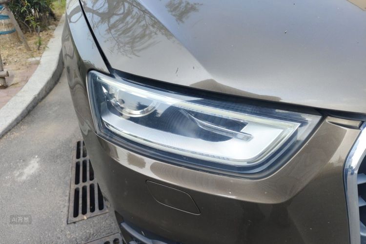 Audi Q3 2015 car image #8