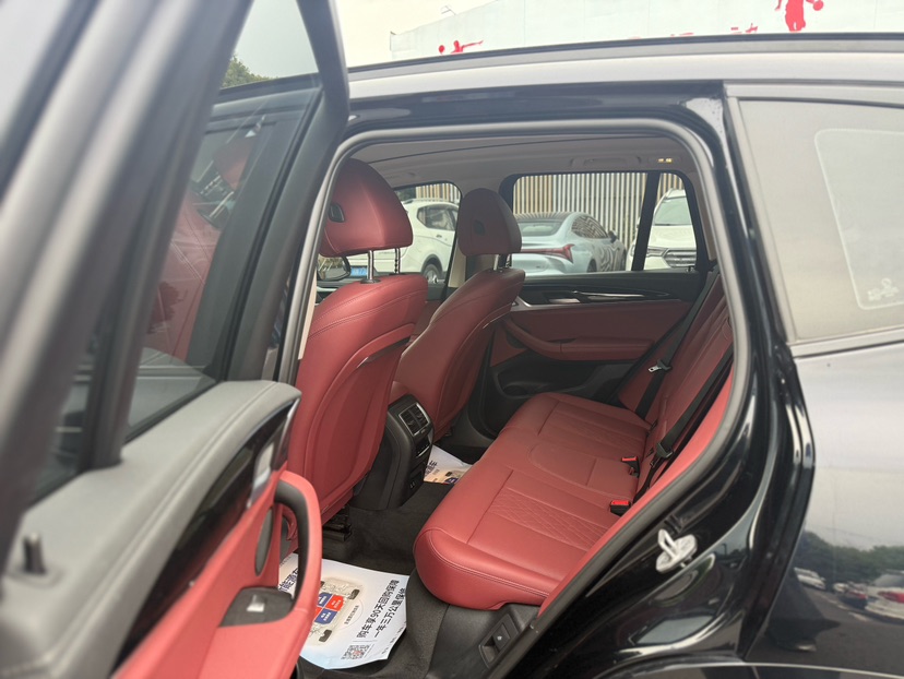 BMW iX3 2024 изображение автомобиля #5