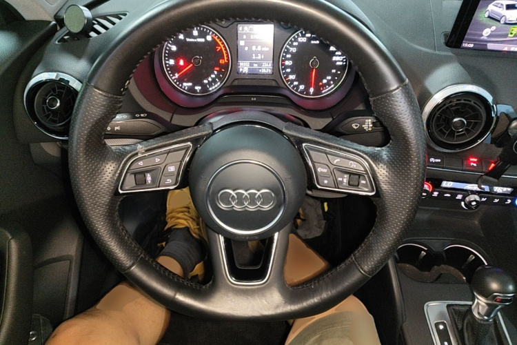 Audi A3 2018 #11 Audi A3 2018 car image #11