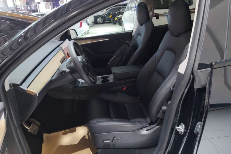 Tesla Model Y 2022 #15 Tesla Model Y 2022 car image #15
