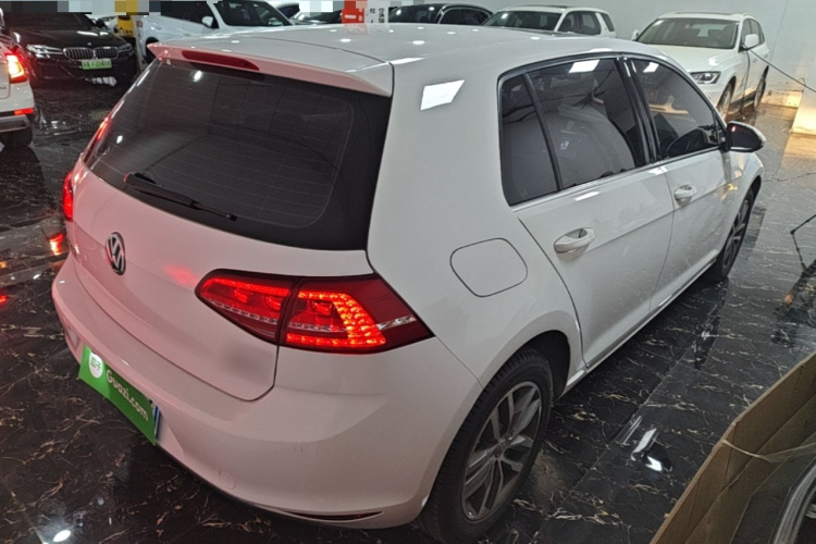 Volkswagen Golf 2016 car image #5