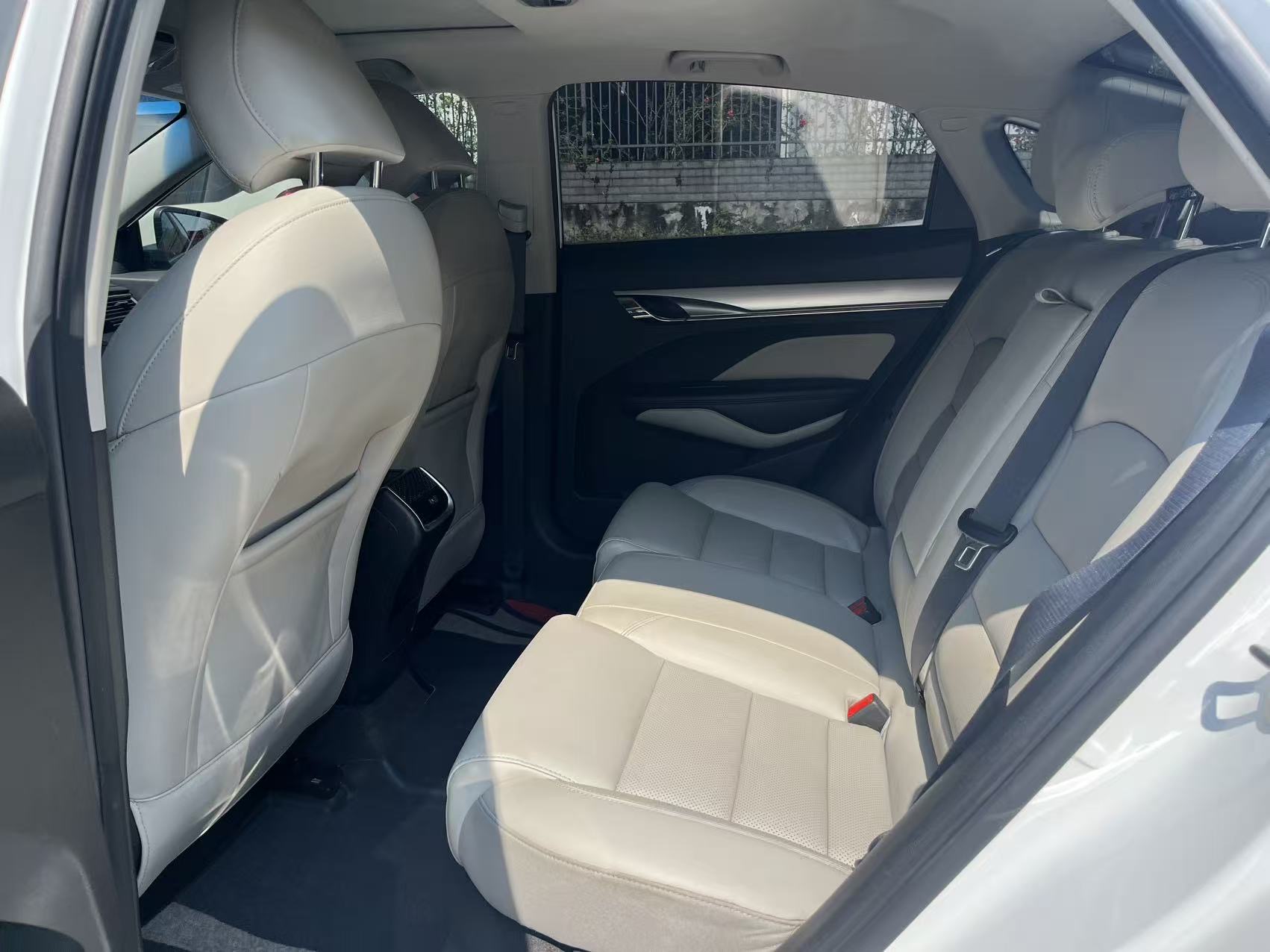 GEELY Binray 2019 car image #6