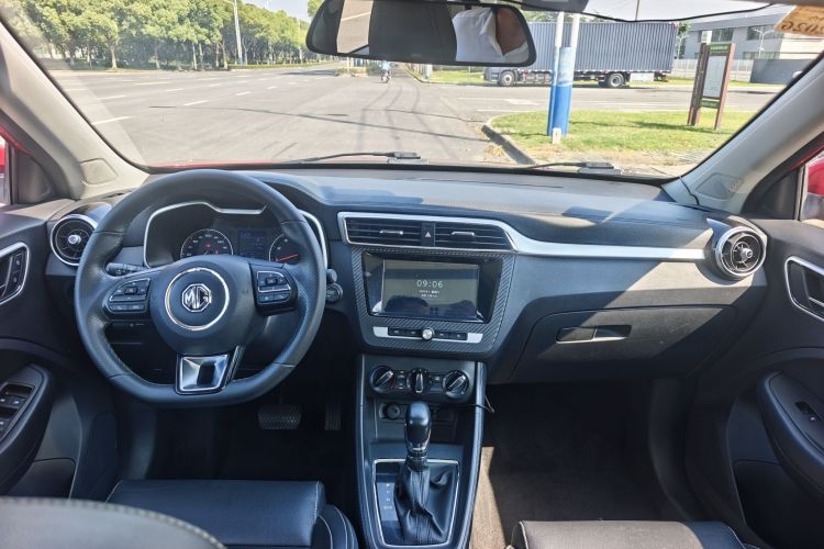 MG ZS 2018 #13 MG ZS 2018 car image #13