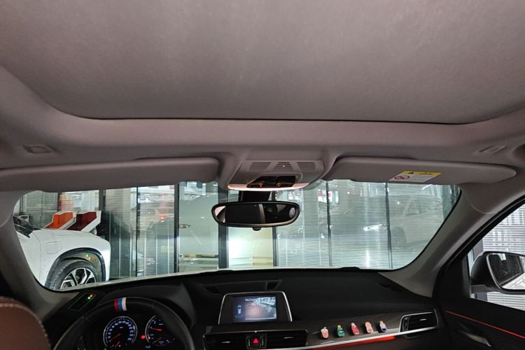 BMW X1 2019 car image #18