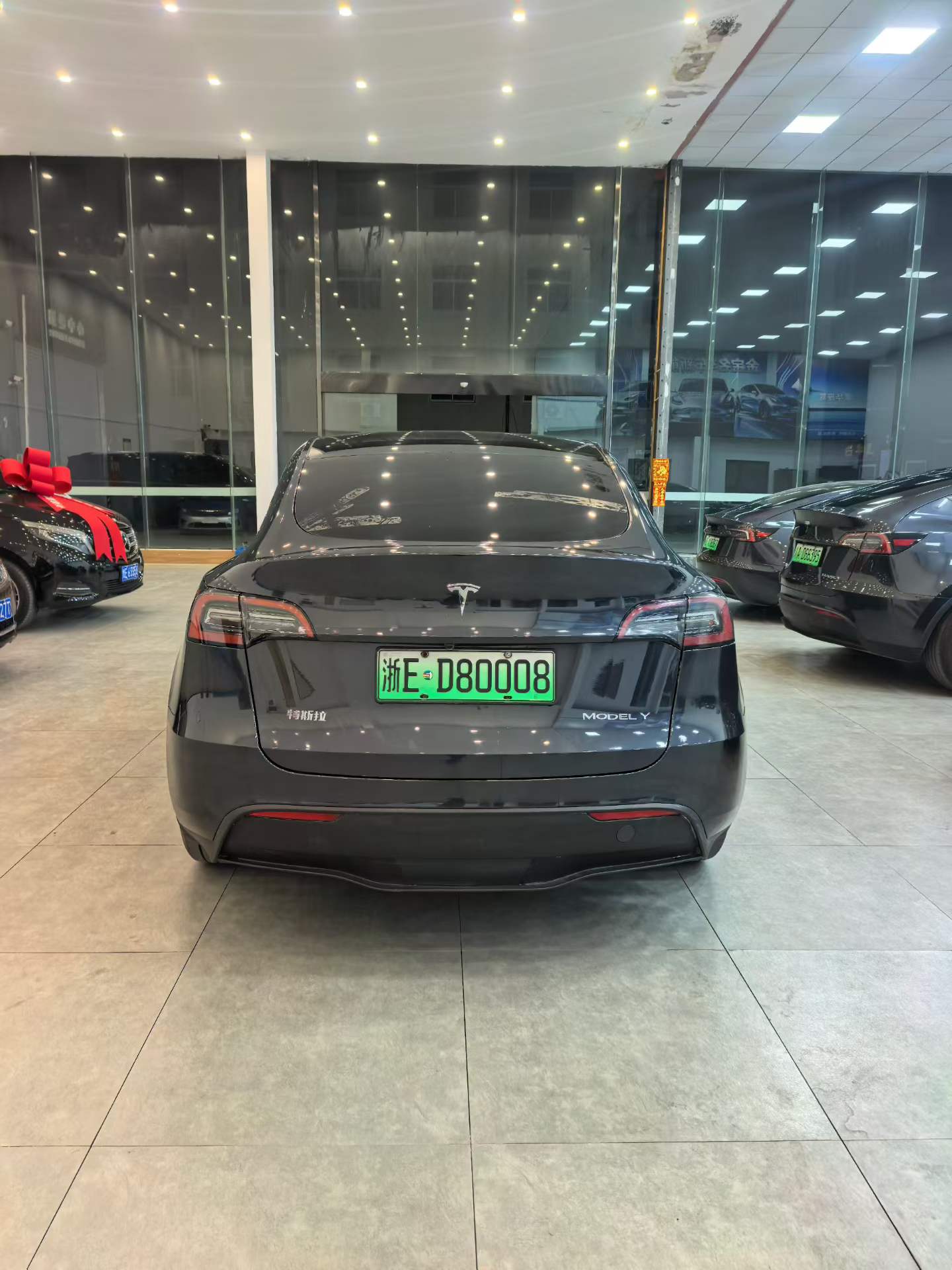 Tesla Model Y 2024 car image #8