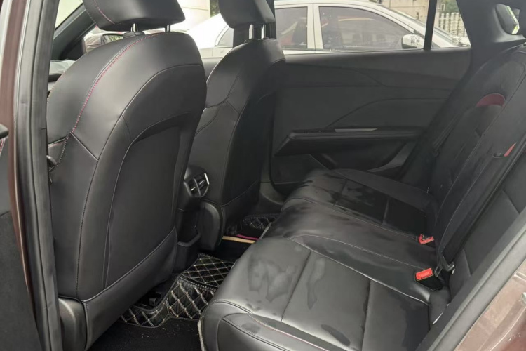 MG 5 2025 imagen de coche #10