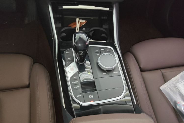 BMW 3 Series 2021 imagen de coche #14