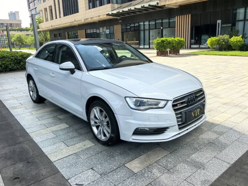 Audi A3 2015 car image #3