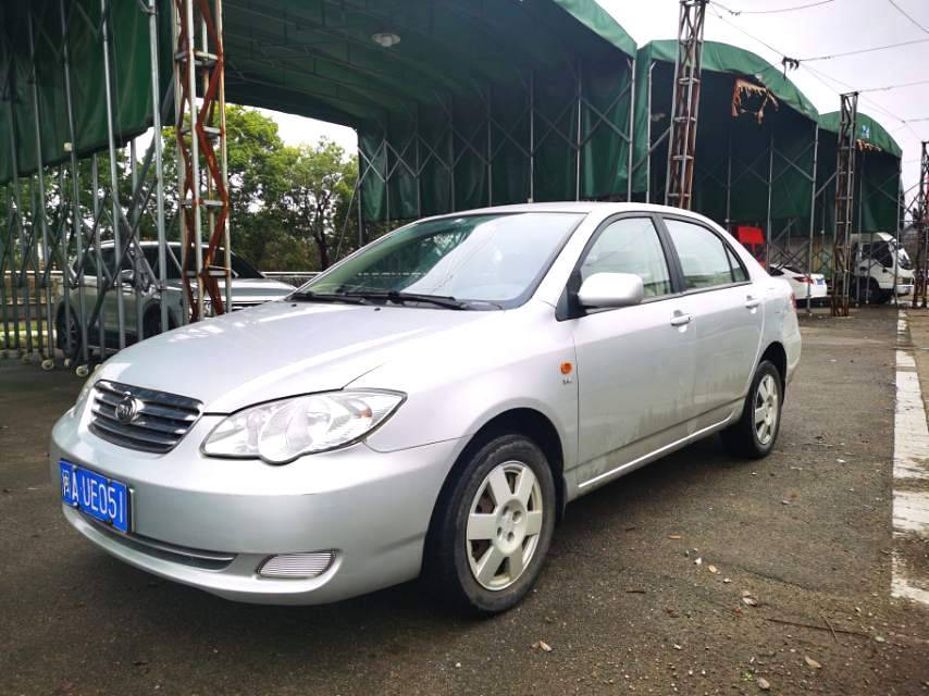 BYD F3 2013 image de voiture 