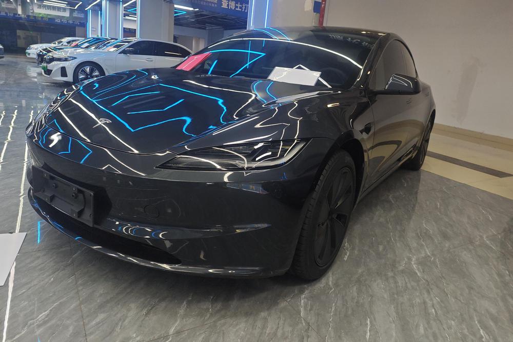 Tesla Model 3 2025 Tesla Model 3 2025 immagine di auto