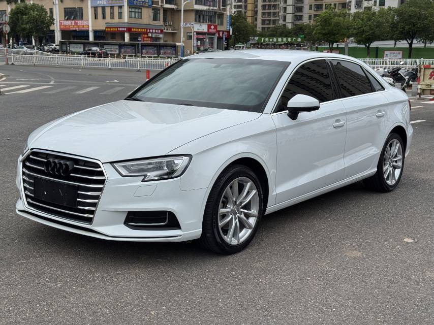 Audi A3 2019 car image 