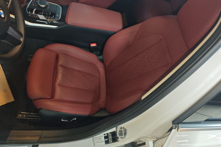 BMW 3 Series 2024 #15 BMW 3 Series 2024 car image #15