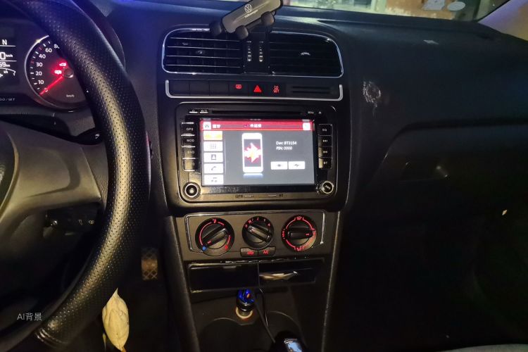Volkswagen Polo 2015 car image #15