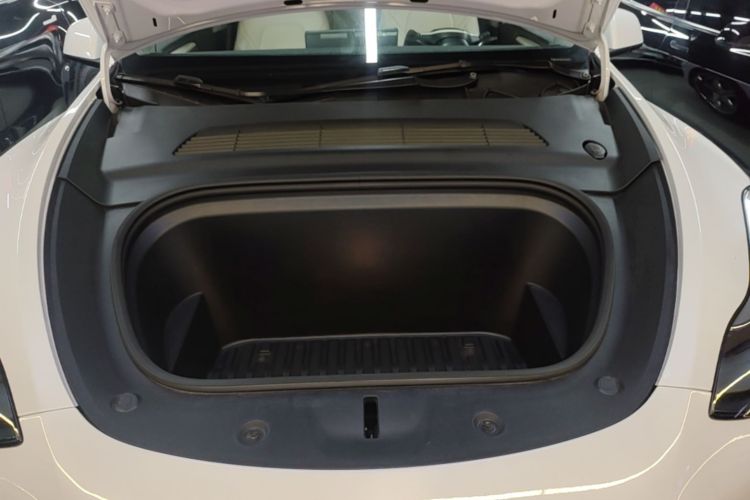 Tesla Model Y 2022 #20 Tesla Model Y 2022 car image #20