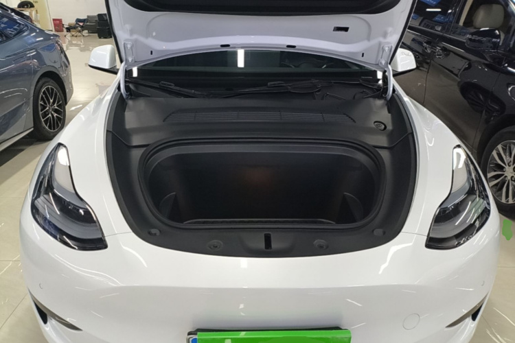 Tesla Model Y 2023 #20 Tesla Model Y 2023 car image #20
