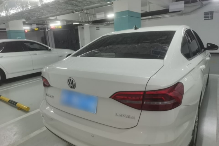 Volkswagen Lavida 2018 image de voiture #6