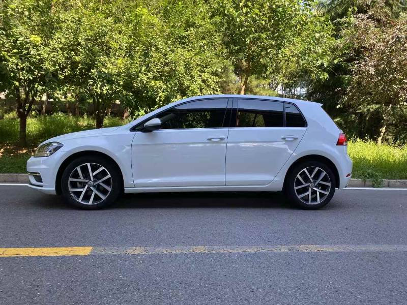 Volkswagen Golf 2020 #4 Volkswagen Golf 2020 car image #4