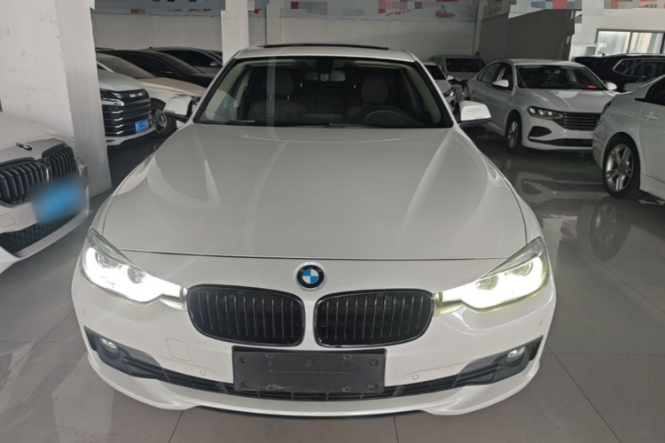 BMW 3 Series 2018 car image #3