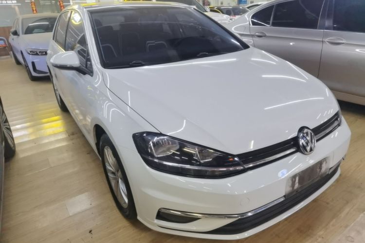 Volkswagen Golf 2018 car image #6