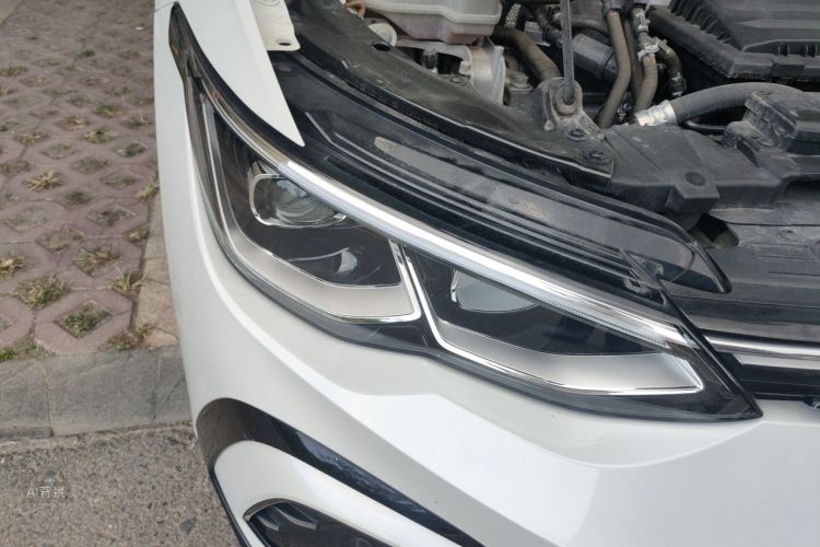 Volkswagen Golf 2022 car image #8