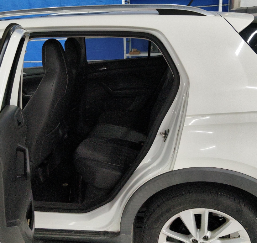 Volkswagen T-Cross 2020 car image #4