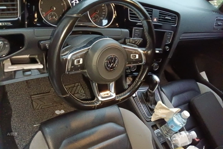 Volkswagen Golf 2017 car image #12