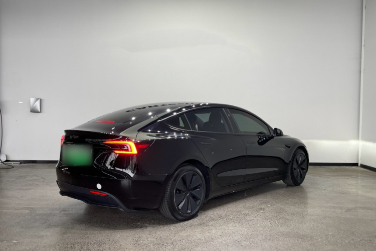 Tesla Model 3 2023 #6 Tesla Model 3 2023 car image #6