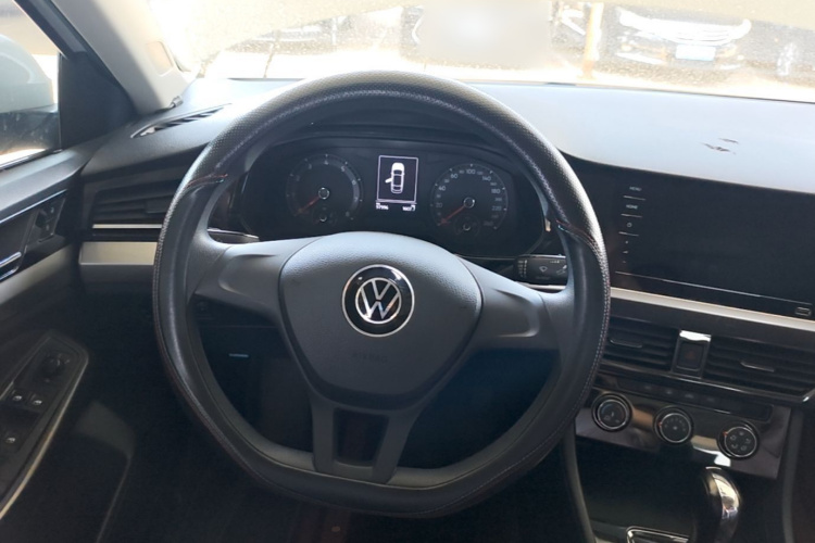 Volkswagen Bora 2022 car image #15