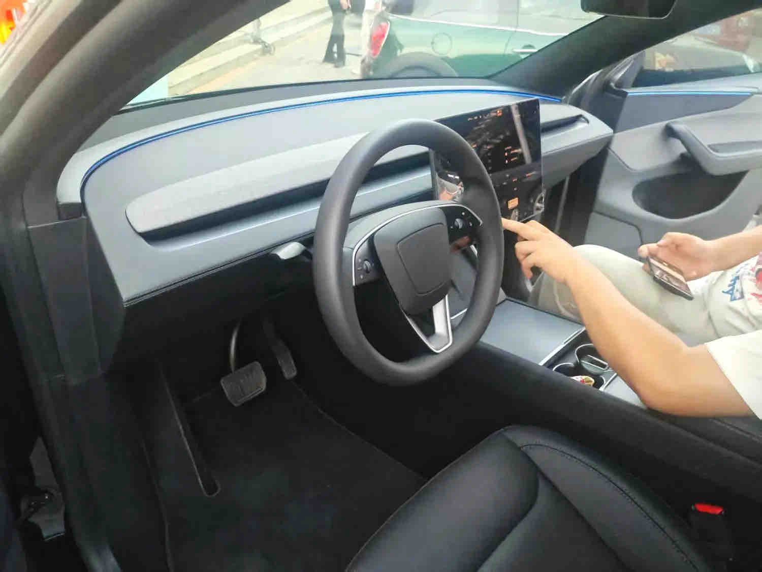 Tesla Model Y 2026 #3 Tesla Model Y 2026 immagine di auto #3