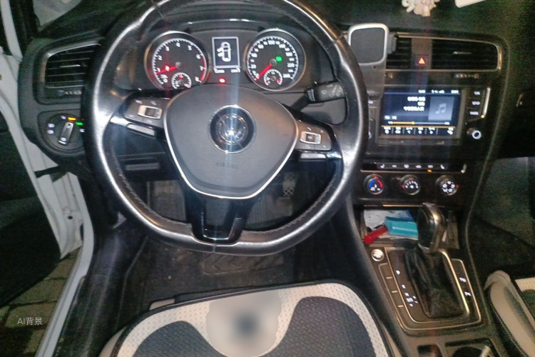 Volkswagen Golf 2017 car image #12