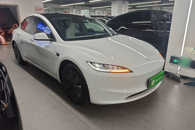 Tesla Model 3 2023 #4 Tesla Model 3 2023 car image #4