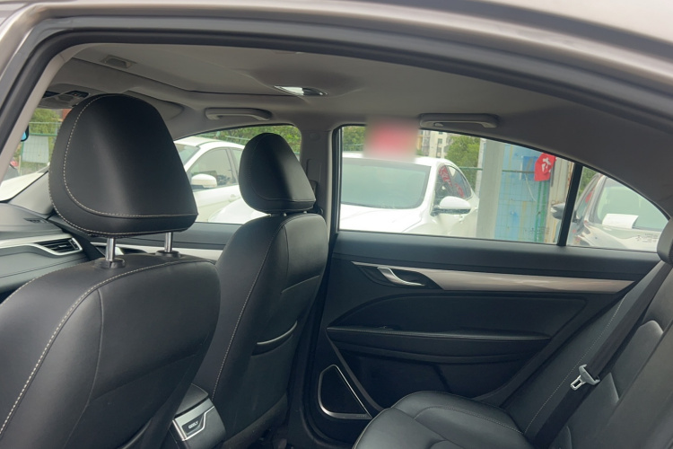GEELY Emgrand 2020 #23 GEELY Emgrand 2020 car image #23